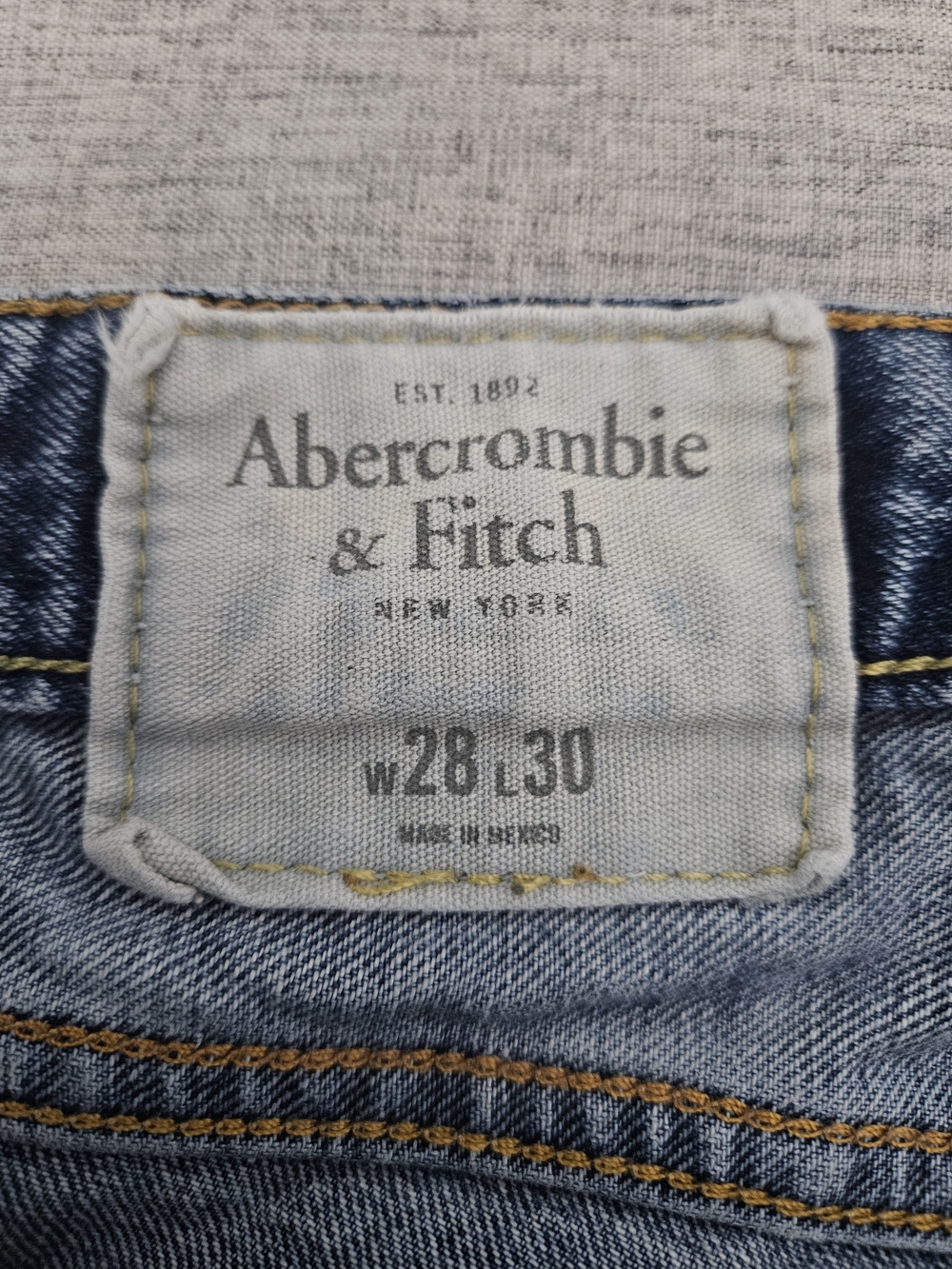 Abercrombie & Fitch Mallcore Vintage Y2K Vintage Slim Straight Jeans W28 L30